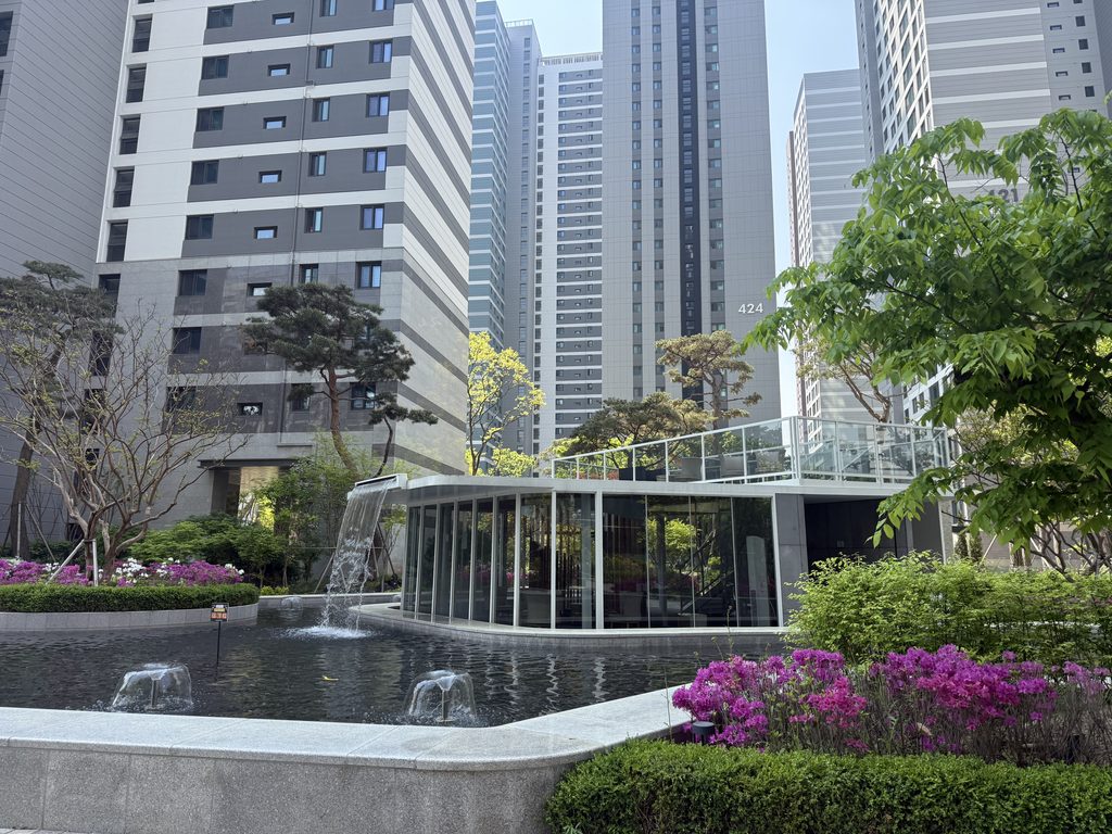 올림픽파크포레온 단지내 전경
